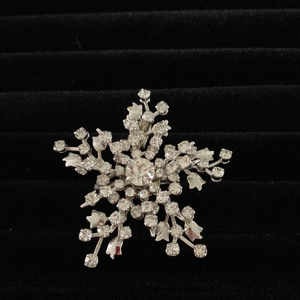 Vintage women brooch / pendent